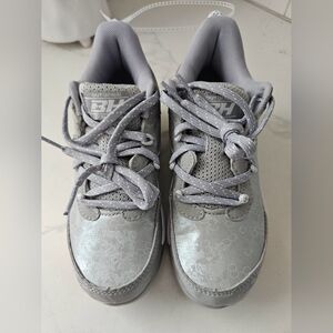 Under Armour Kids Sneakers in Shimmering Gray